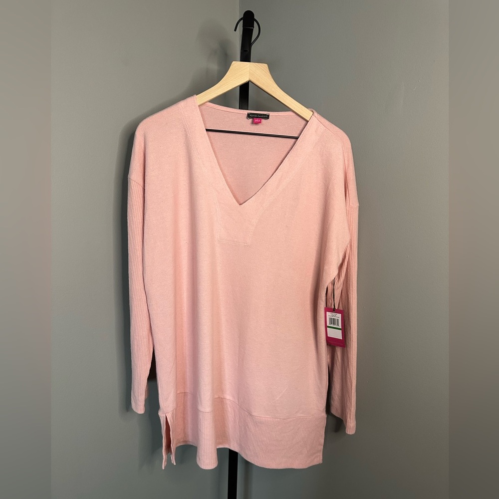 Vince Camuto Women's Pink V-Neck‎ Sweater Size Large NWT